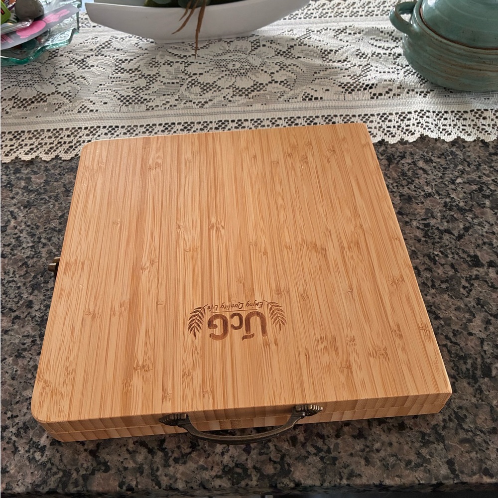 Bamboo Cheese Board with Handle